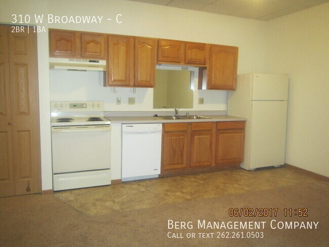 Building Photo - 310 W Broadway-C