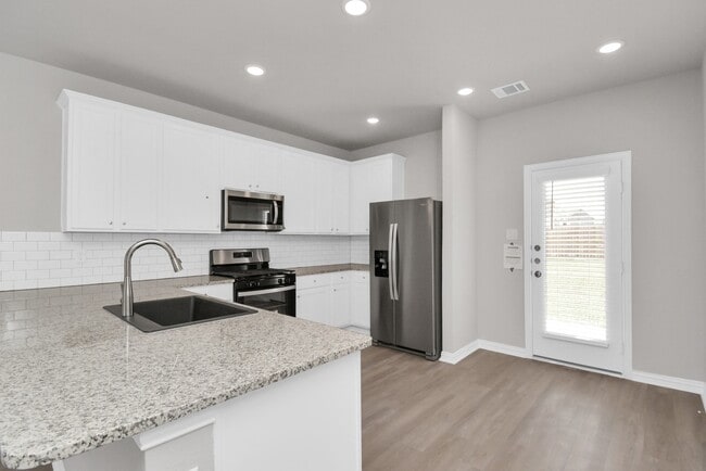 Building Photo - 27018 Beacon Glen Dr