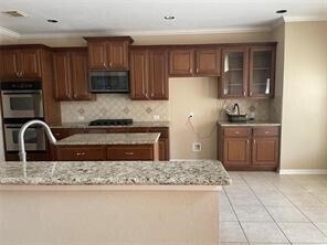 Building Photo - 1515 Mesa Verde Dr