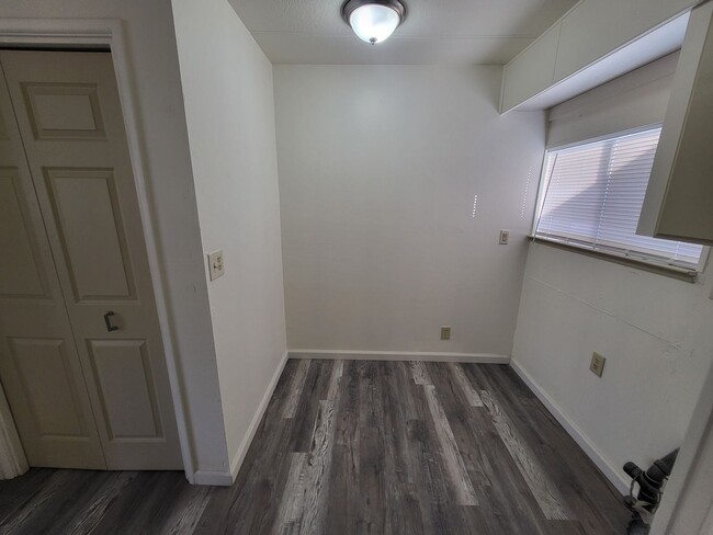 Building Photo - 2405 Kit Sierra Way