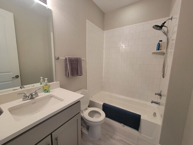 Building Photo - ALL PROSPECTIVE TENANTS MUST SUBMIT A $58 NON-REFUNDABLE APPLICATION FEE PER APPLICANT ONLINE AND...
