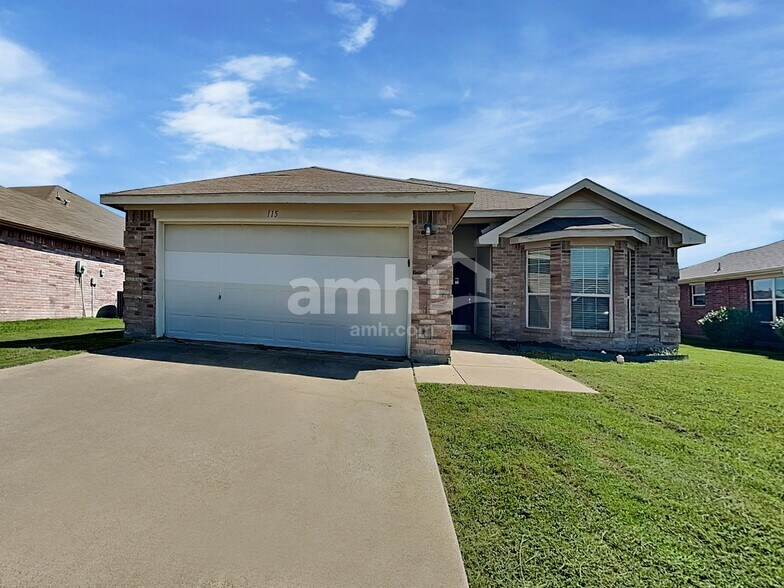 Primary Photo - 115 Windsor