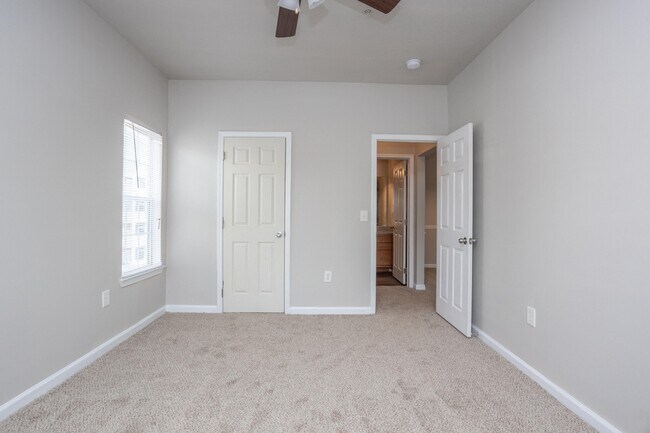 Building Photo - 6435 Zebulon Rd