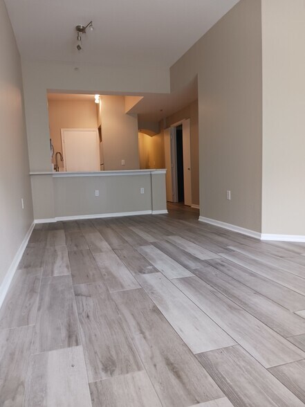 Living & Dinning Room - 200 4th Ave S