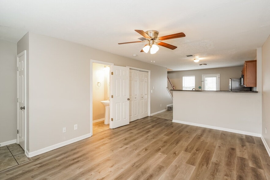 Building Photo - 8022 Logan Dr