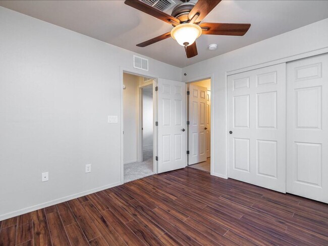 Building Photo - 4 Bedroom 2.5 Bathroom