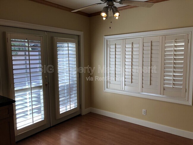 Building Photo - 507 E Cypress St