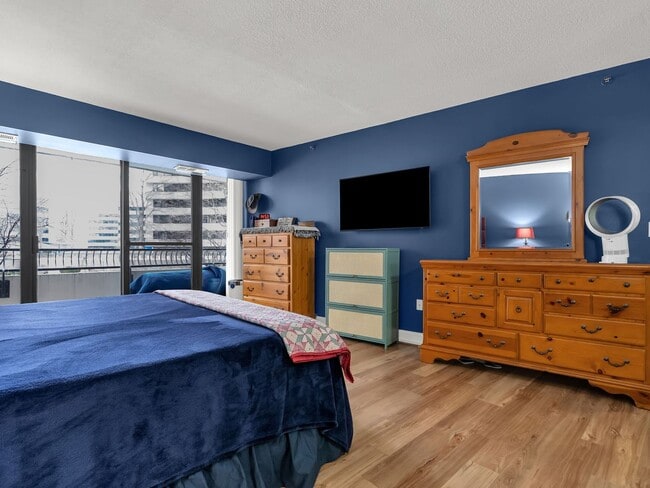 Building Photo - Have It All in Crystal City: Spacious, Stylish & Steps From Everything!