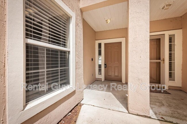 Building Photo - 512 Southbranch Dr