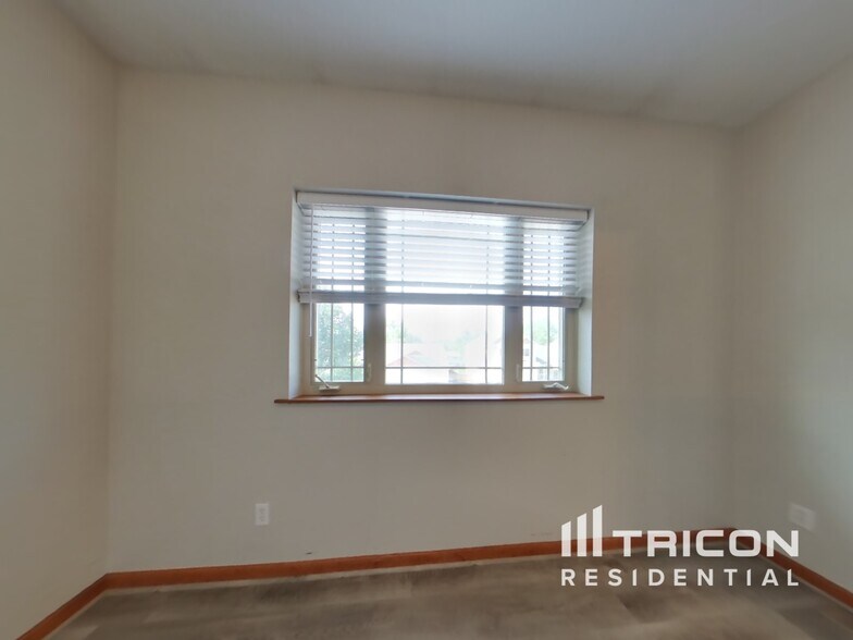 Building Photo - 318 Brophy Ct