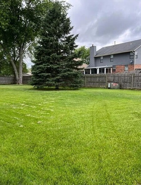 Building Photo - 6523 Tulip Tree Ct