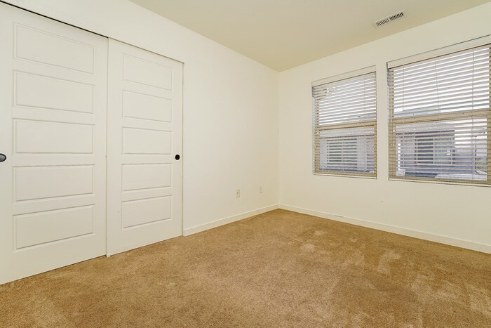 Building Photo - 20009 Elgin Dr