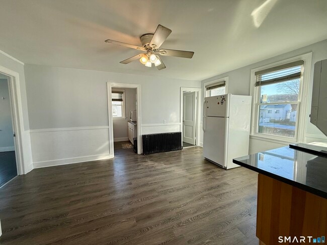 Building Photo - 30 Russell St