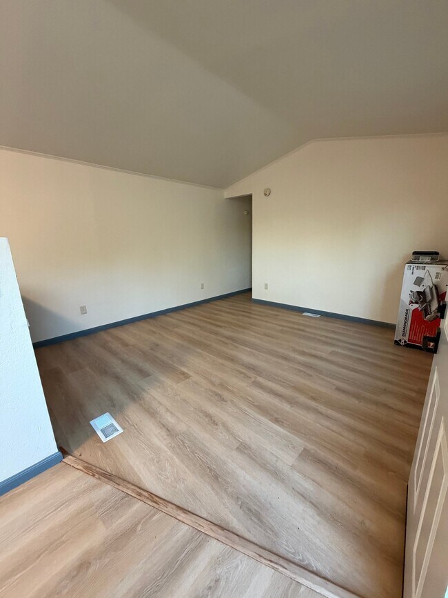 Building Photo - 11346 Violeta St