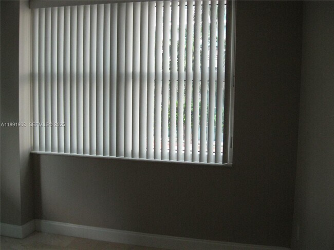 Building Photo - 31 SE 5th St