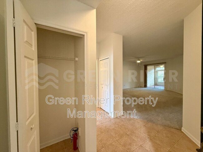 Building Photo - 204 Augusta Cir