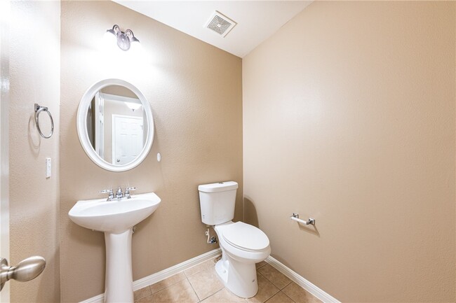 Building Photo - 438 Blackman Tr