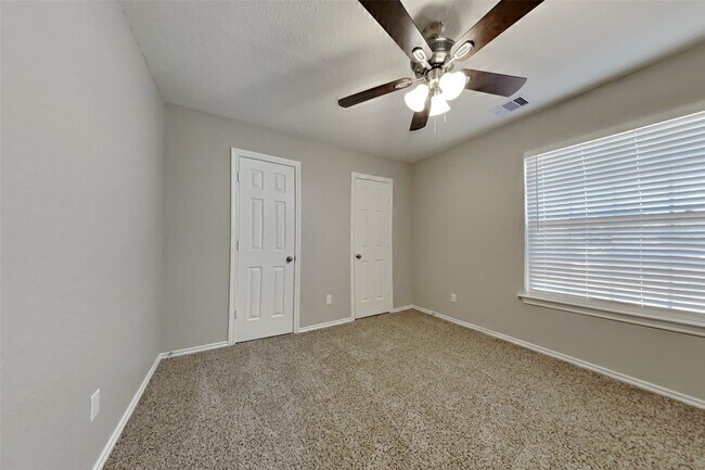 Building Photo - 22003 Avonglen Ln