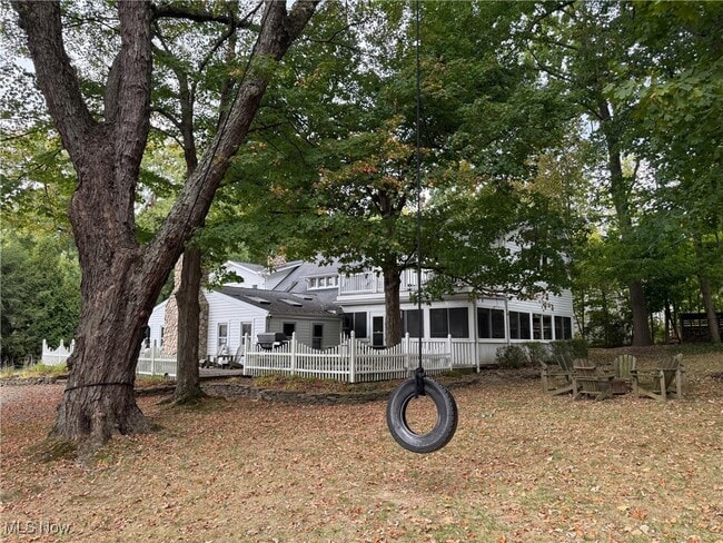 Building Photo - 8298 Valley Dr