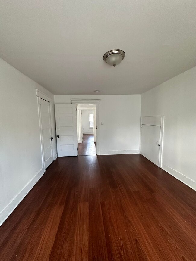 Building Photo - 65 Clifton Pl