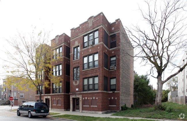 Building Photo - 3986-3990 S Ellis Ave