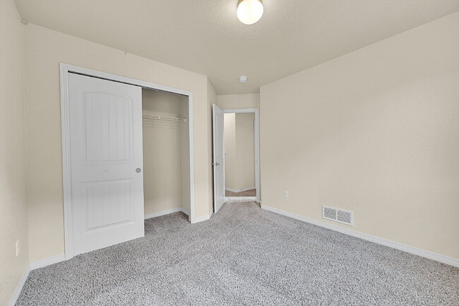 Building Photo - $2,100 - 4 Bed, 3.5 bath Home in Fountain with Central AC and Fenced in Yard!