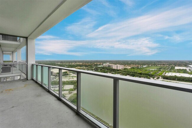 Building Photo - 2000 Metropica Wy