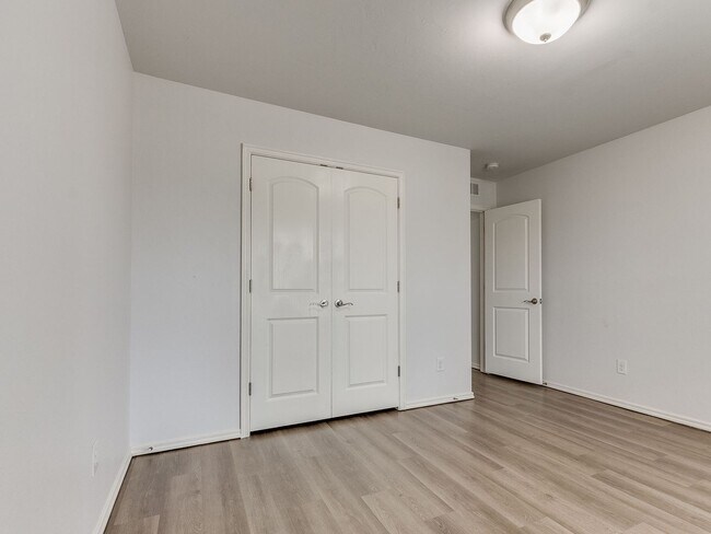 Building Photo - 15704 Caney Dr