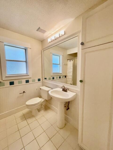 Building Photo - 1315 Forest Shore Dr