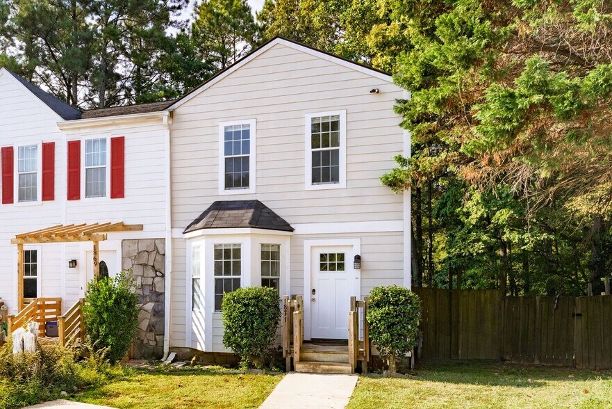 Primary Photo - 1871 Grant Ct