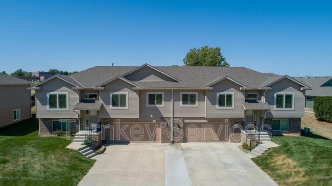 Building Photo - 1604 Barrington Pkwy