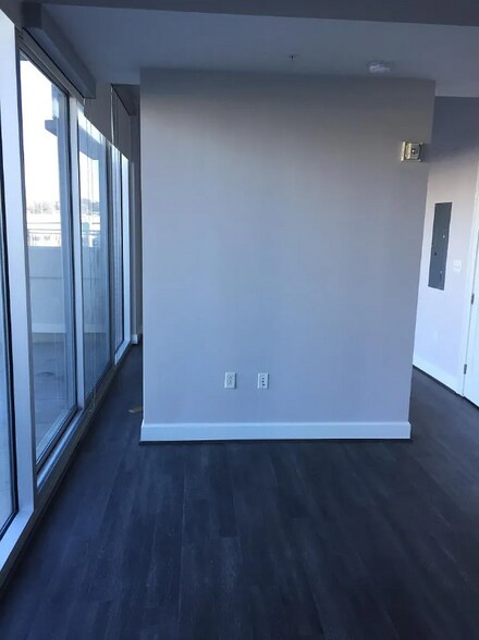 Building Photo - 301 Virginia St