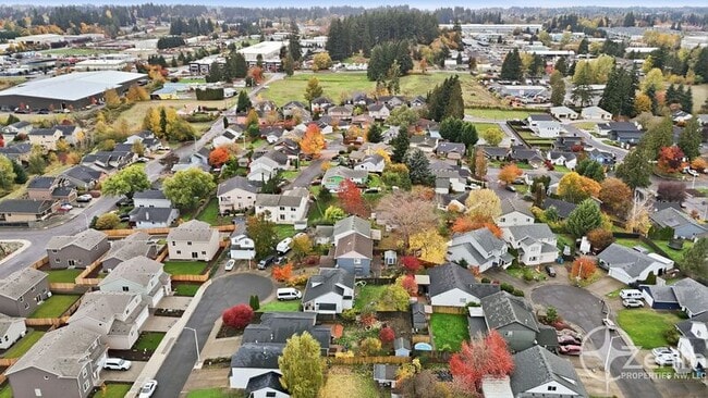 Building Photo - 5322 NE 69th Cir