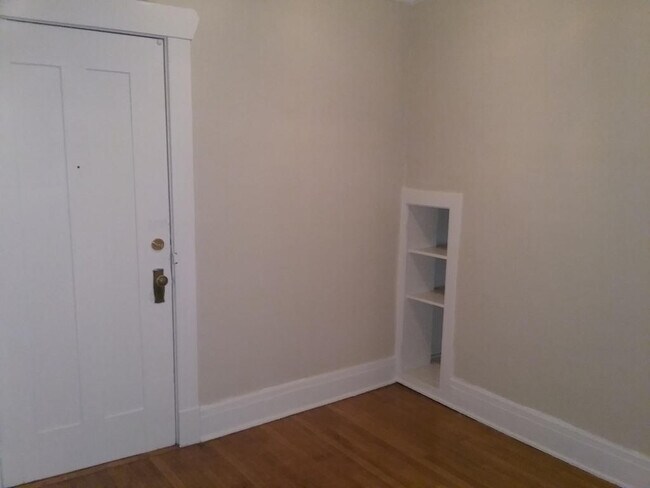 Building Photo - Seward Apartments - Studio
