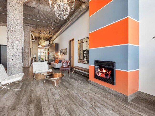 Building Photo - 521 S 7th St