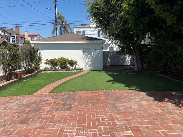 Building Photo - 2920 Alma Ave