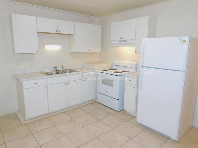 Building Photo - 1514 Gholson Ave S East