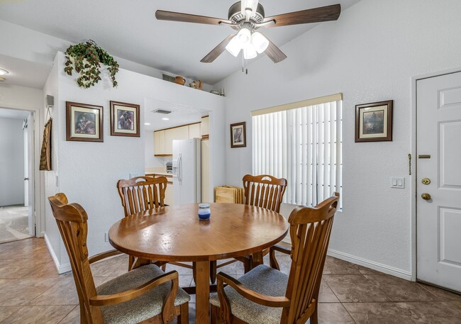 Building Photo - Stylish Palm Springs Condo with Private Po...