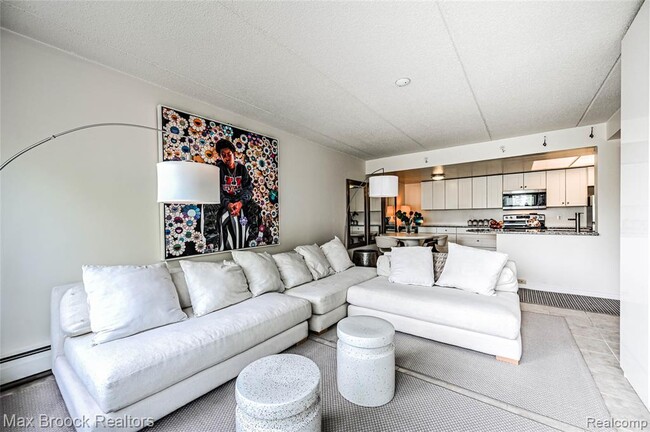 Building Photo - 35300 Woodward Ave