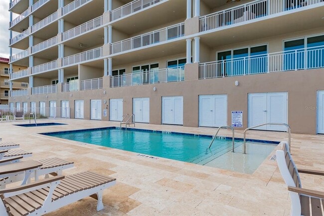 Building Photo - 125 Island Way