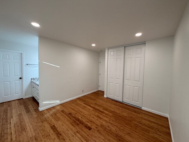 Building Photo - 5929 Mabie Ct