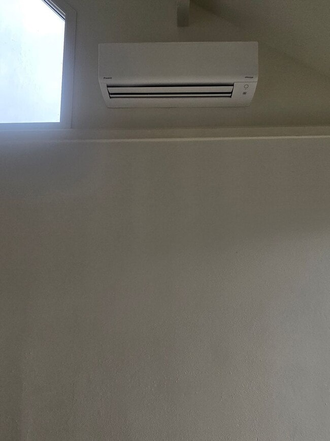 Building Photo - SS2231-3