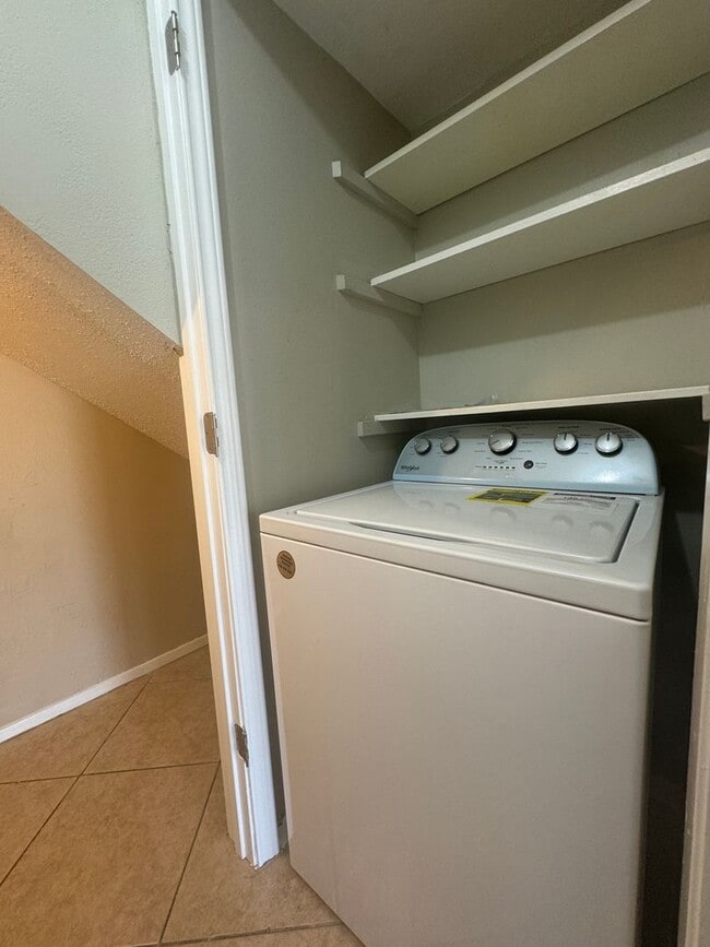 Building Photo - 1703 Coronado Hills Dr