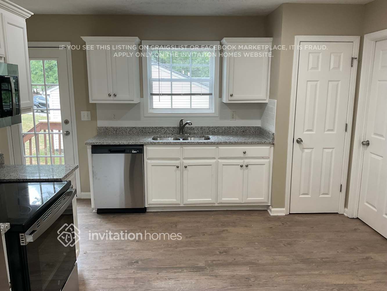 Building Photo - 260 Dreamland Cir