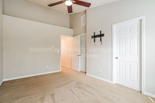 Building Photo - 335 Anterbury Dr