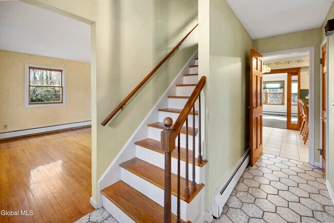 Building Photo - 167 Wood Dale Dr