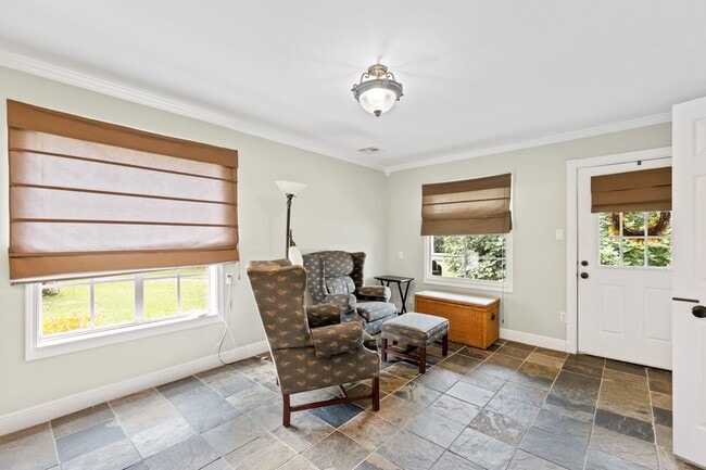 Primary Photo - 1026 1/2 S Morgan Avenue