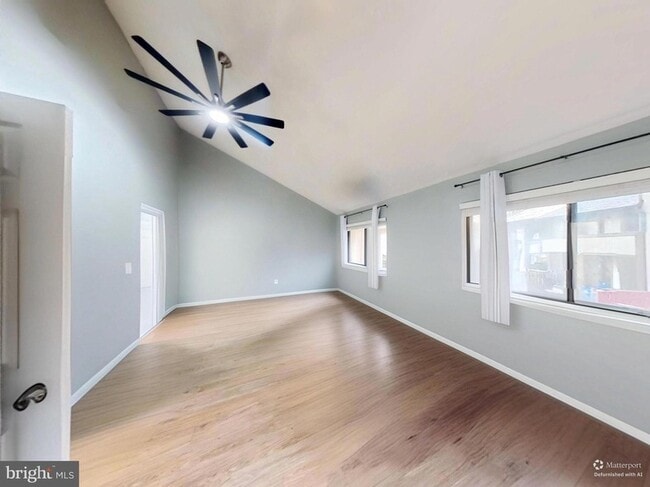 Building Photo - 18428 Point Seneca Pl