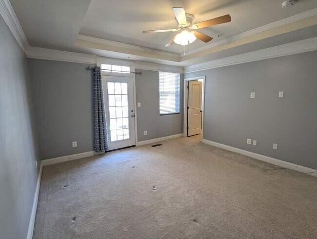 Building Photo - Ground level (two story) Condo in Westview South Community available early April!