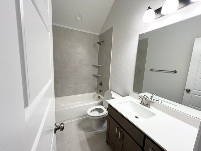 Building Photo - 4428 Mill Falls Dr